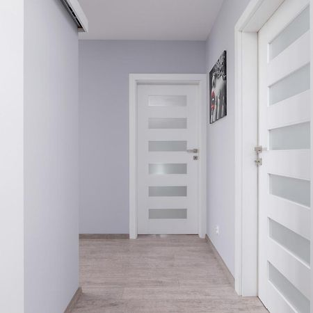 Cracow Pradnik Spacious & Family Apartment With 3 Bedroom By Renters Prestige Cracovia Esterno foto